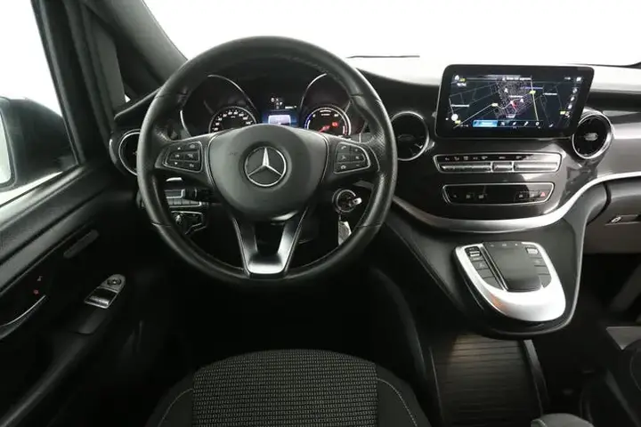 Mercedes-Benz V-Class 2021 photo 2