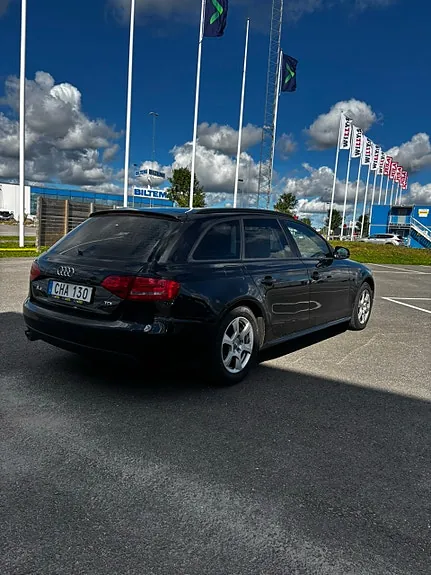 Audi A4 2012 photo 4