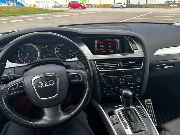 Audi A4 2012 photo 5