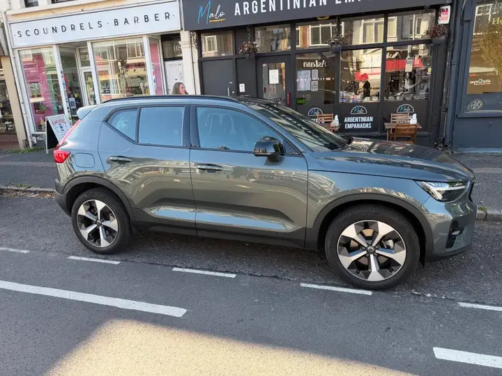 Volvo Xc40 2025 photo 2