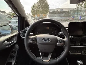 Ford Fiesta 2024 photo 2