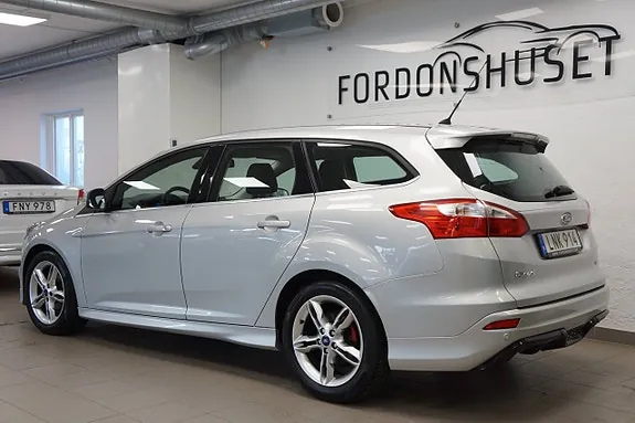 Ford Focus 2014 photo 2