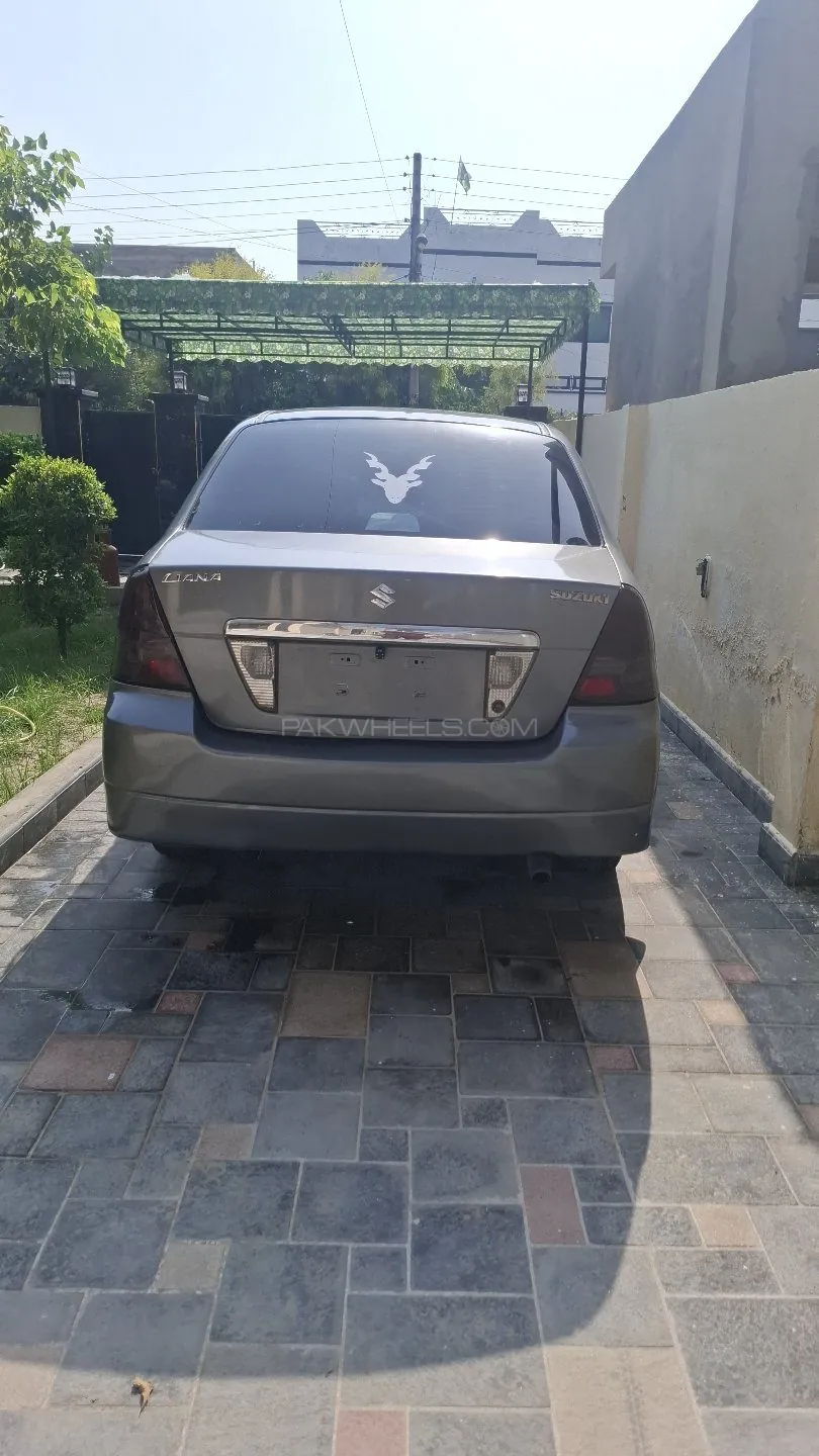 Suzuki Liana