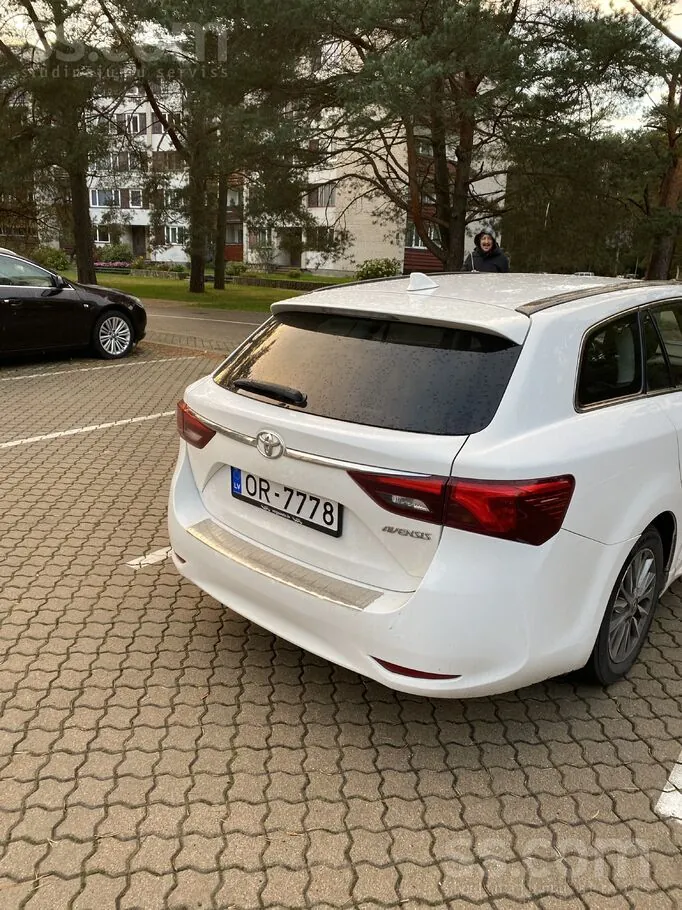 Toyota Avensis 2017 photo 4