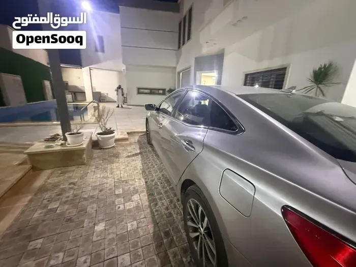 Hyundai Grandeur 2012 photo 2