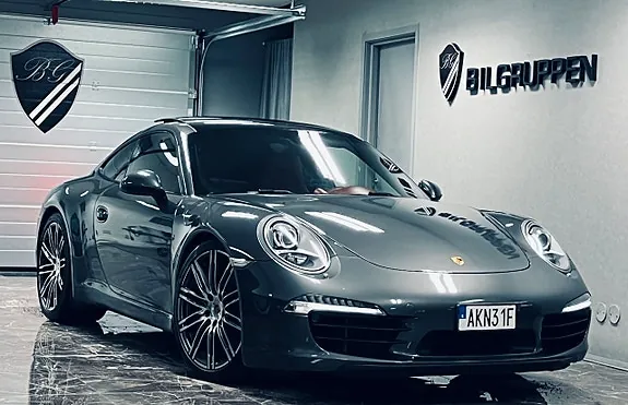 Porsche 911 Carrera S 2015 photo 2