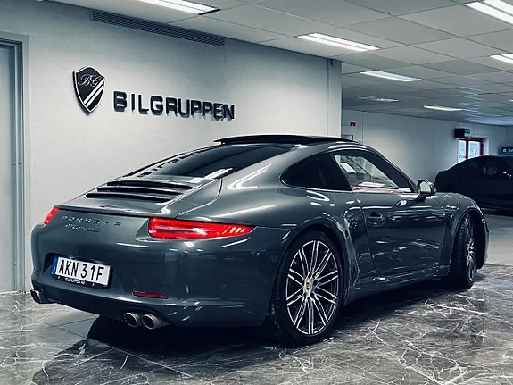 Porsche 911 Carrera S 2015 photo 5