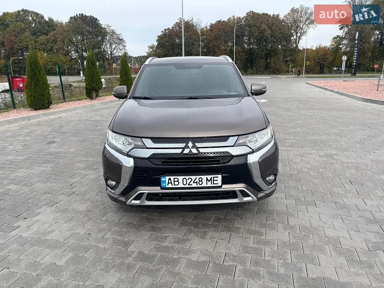 Mitsubishi Outlander 2019 photo 2