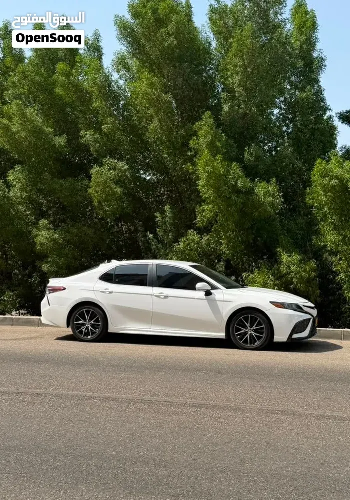 Toyota Camry 2022 photo 3
