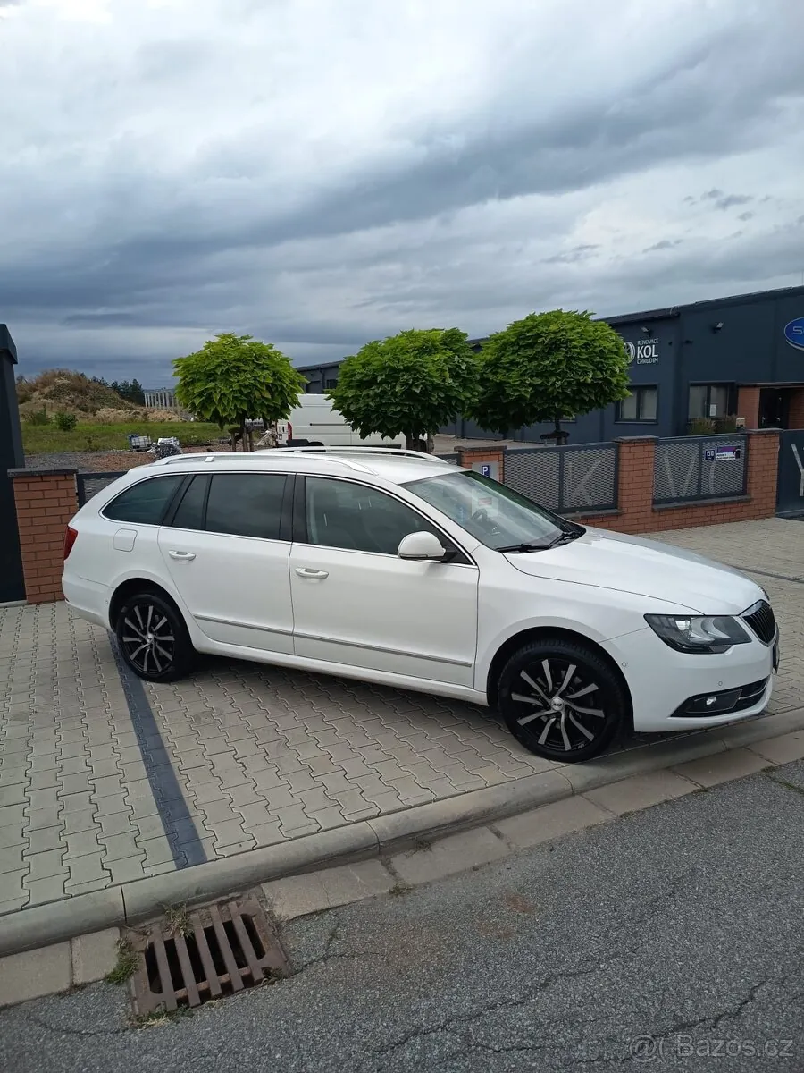 Skoda Superb 2015 photo 3