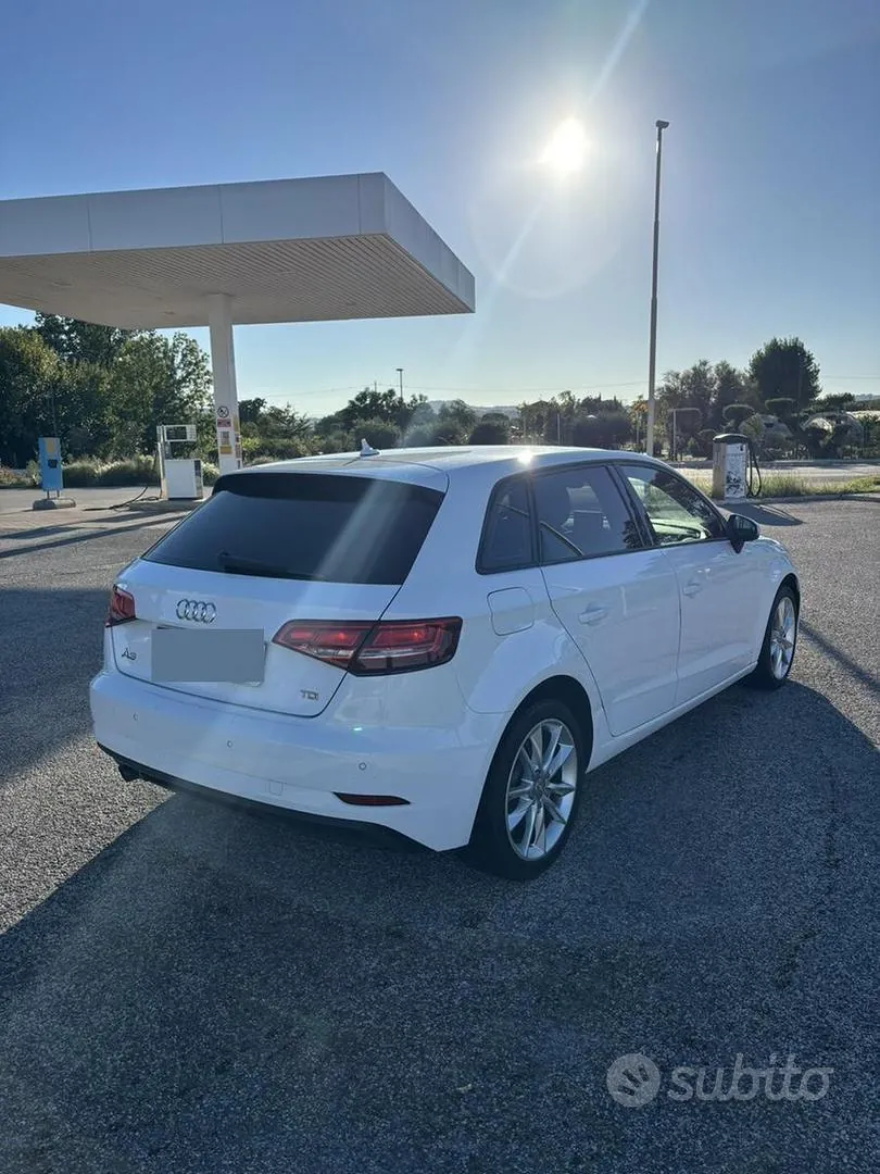 Audi A3 2016 photo 3