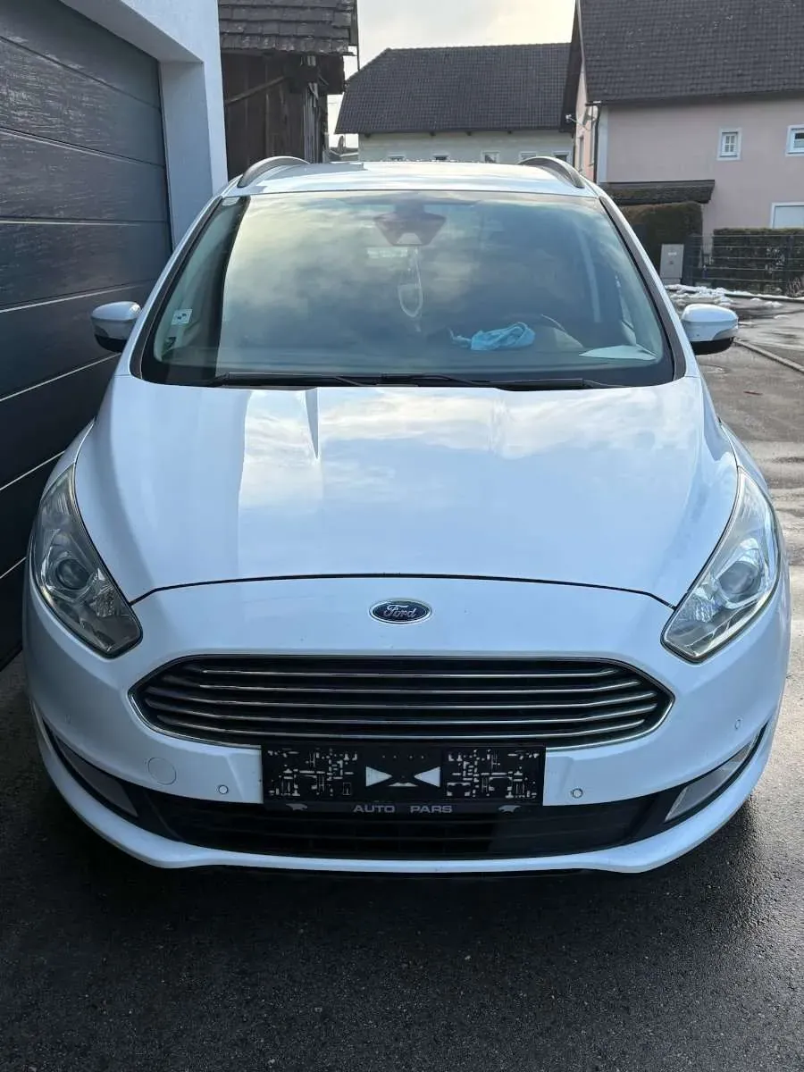 Ford Galaxy 2016 photo 3