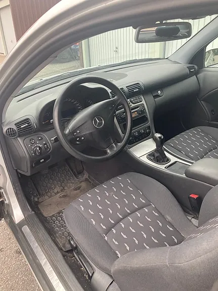 Mercedes-Benz C200 2003 photo 5