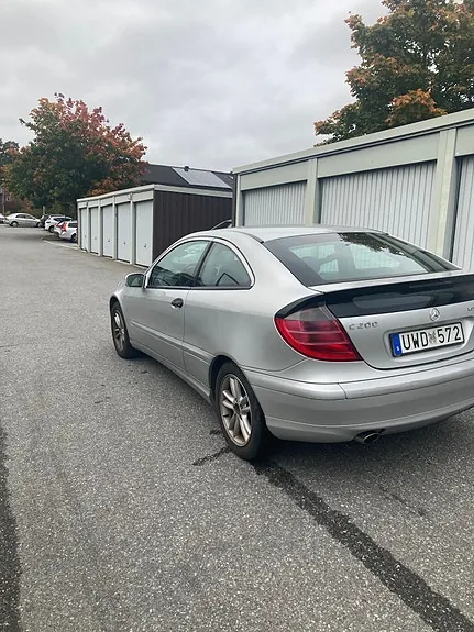 Mercedes-Benz C200 2003 photo 3