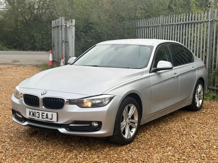 BMW 3 Series 2013 photo 3