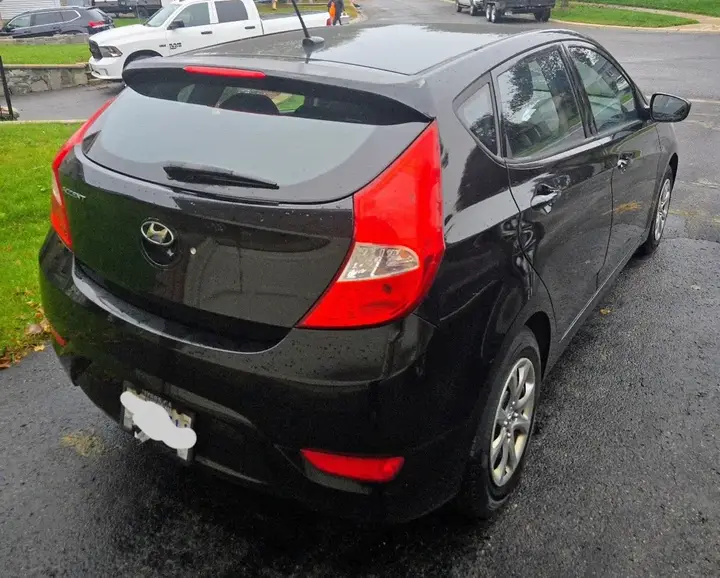 Hyundai Accent 2013 photo 4