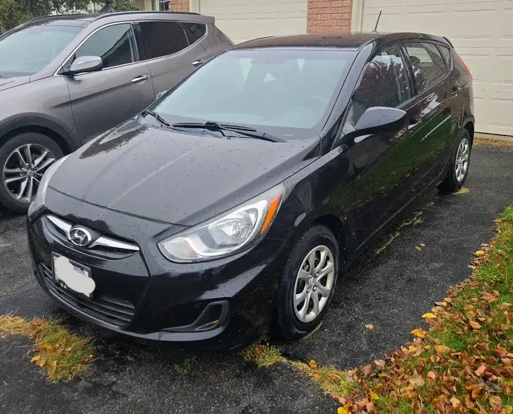 Hyundai Accent 2013 photo 2