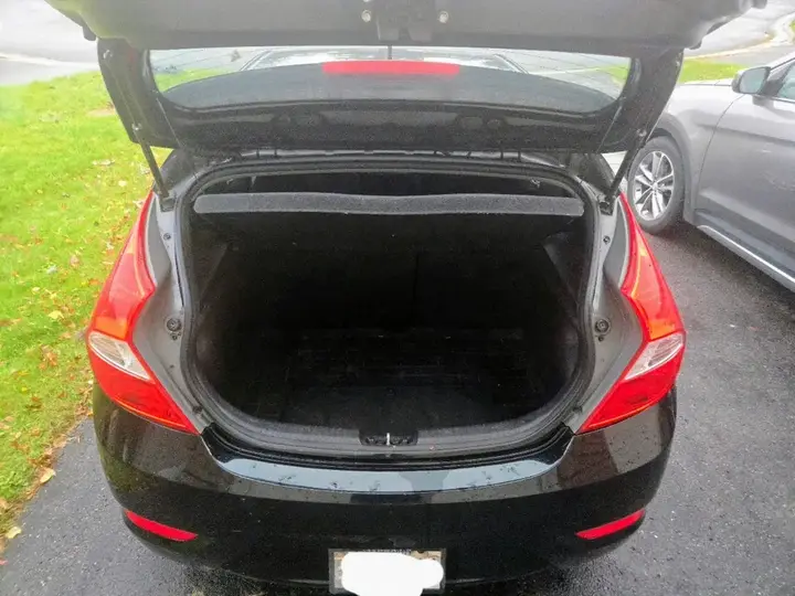 Hyundai Accent 2013 photo 5