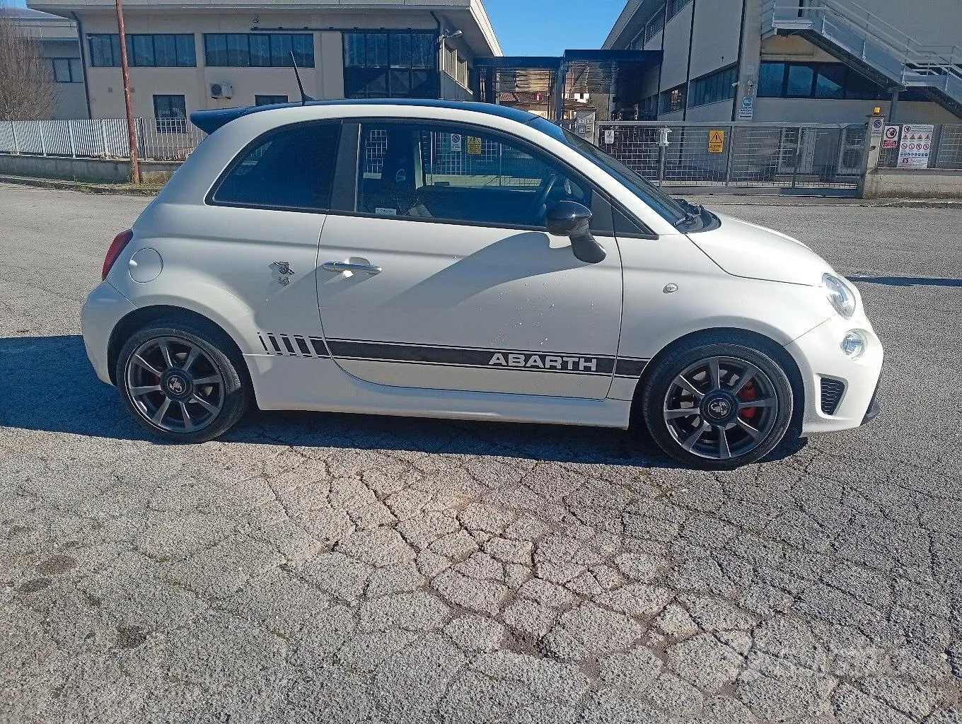 Fiat 595 Abarth 2018 photo 4