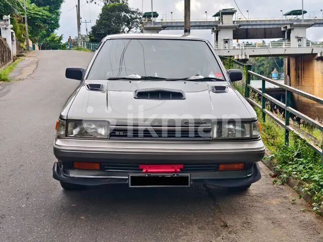 Toyota Carina 1984 photo 2