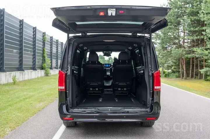 Mercedes-Benz V 250D 2023 photo 5