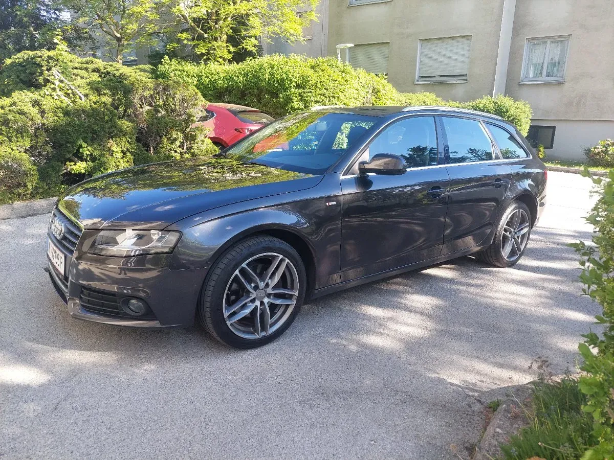 Audi A4 2010 photo 3