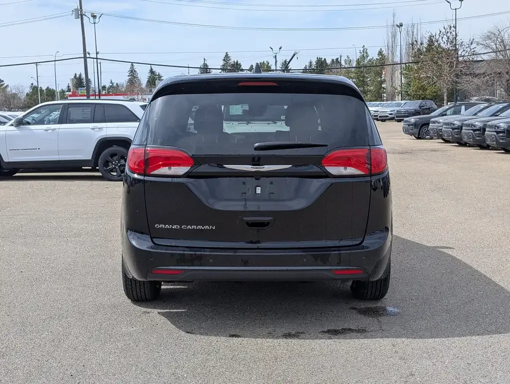Chrysler Grand Caravan 2026 photo 5