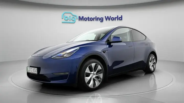 Tesla Model Y 2023 photo 2