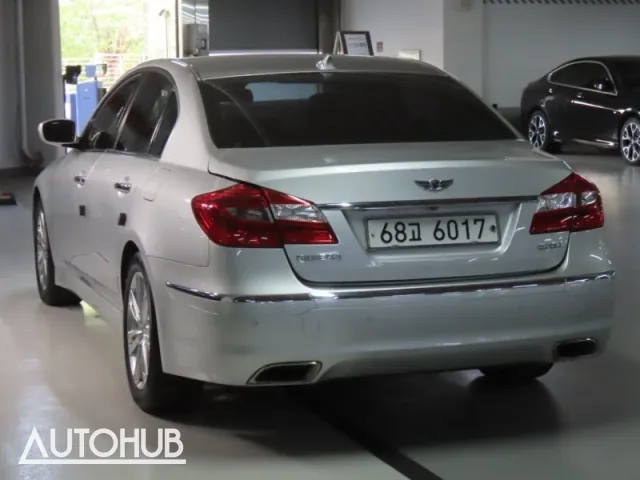 Genesis Bh330 2011 photo 4