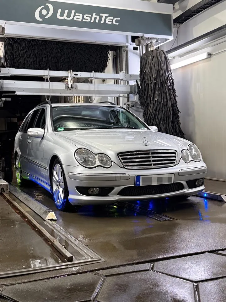 Mercedes-Benz C220D