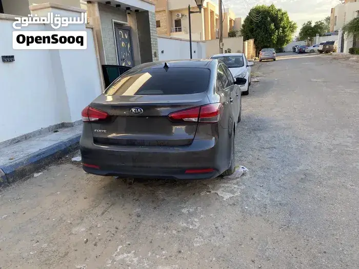 Kia Forte 2017 photo 2
