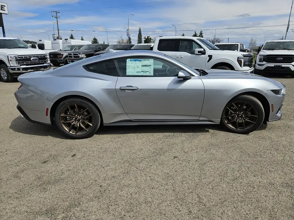 Ford Mustang 2026 photo 4