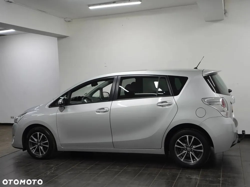 Toyota Verso 2015 photo 5