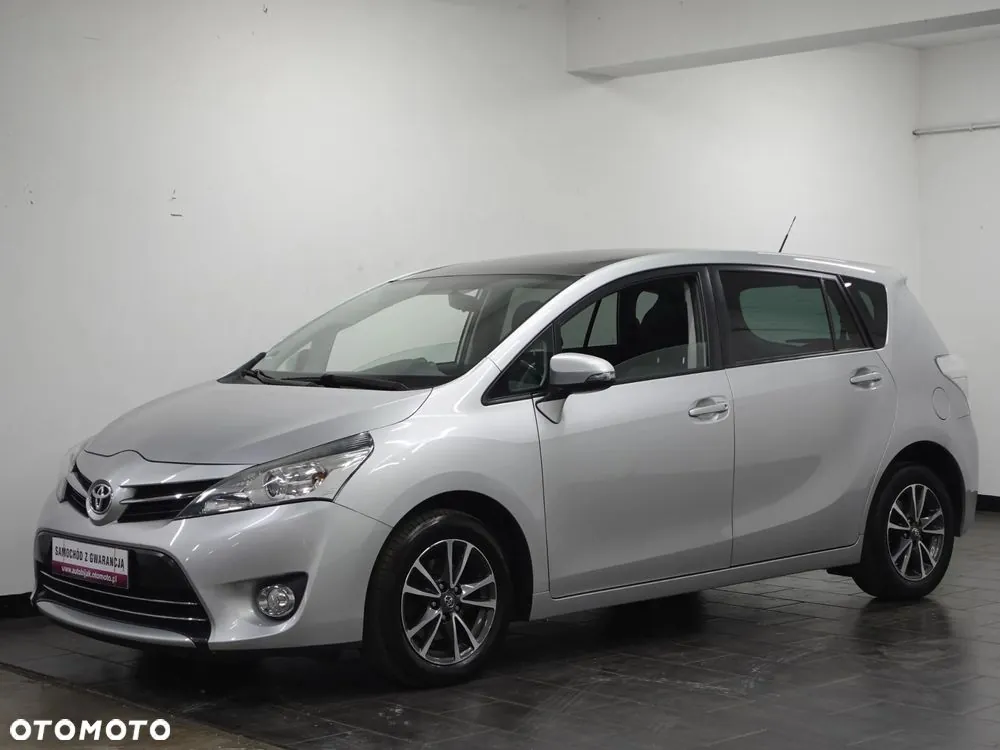 Toyota Verso 2015 photo 3