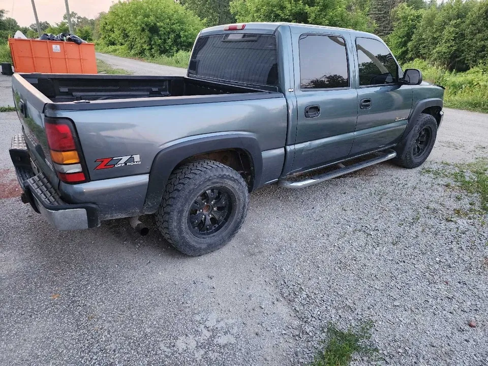 GMC Sierra 1500 2006 photo 2