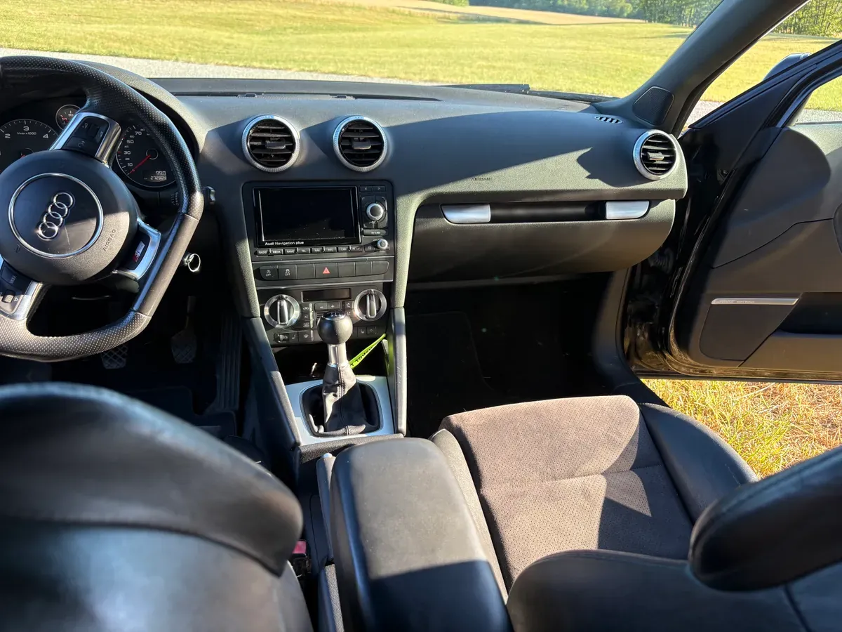 Audi A3 2010 photo 2