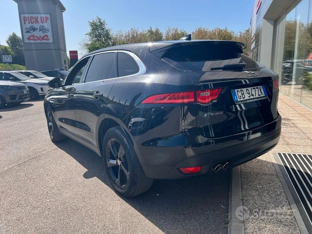 Jaguar F-Pace 2020 photo 2
