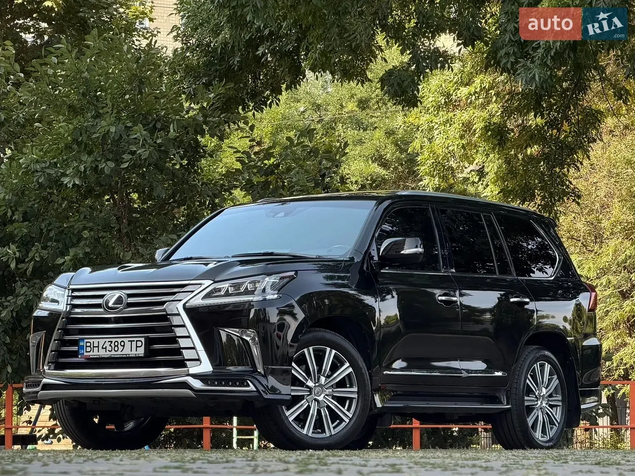 Lexus Lx 2016 photo 3