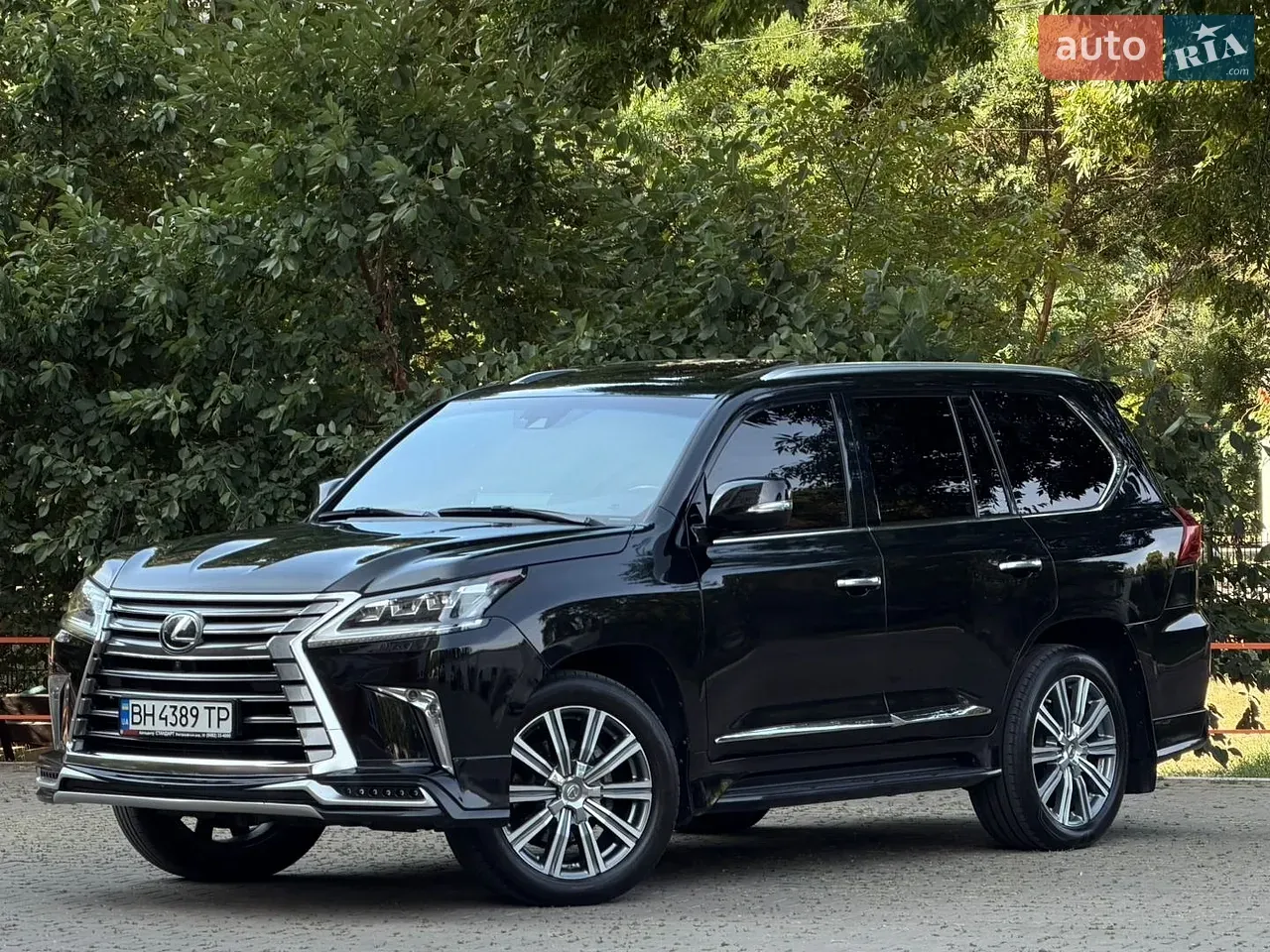 Lexus Lx 2016 photo 2