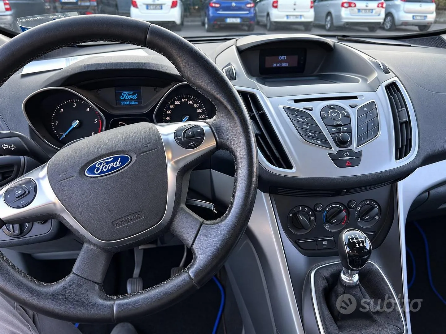 Ford C-Max 2012 photo 3