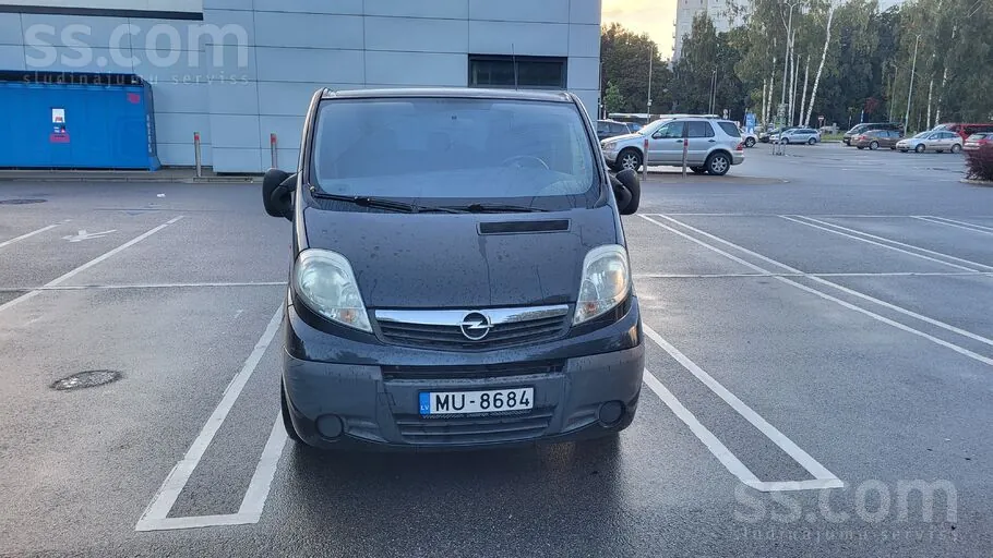 Opel Vivaro 2009 photo 2