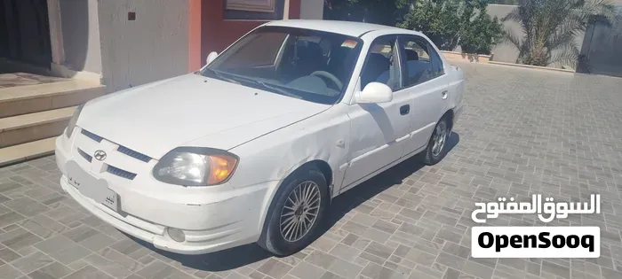 Hyundai Verna 2003 photo 3