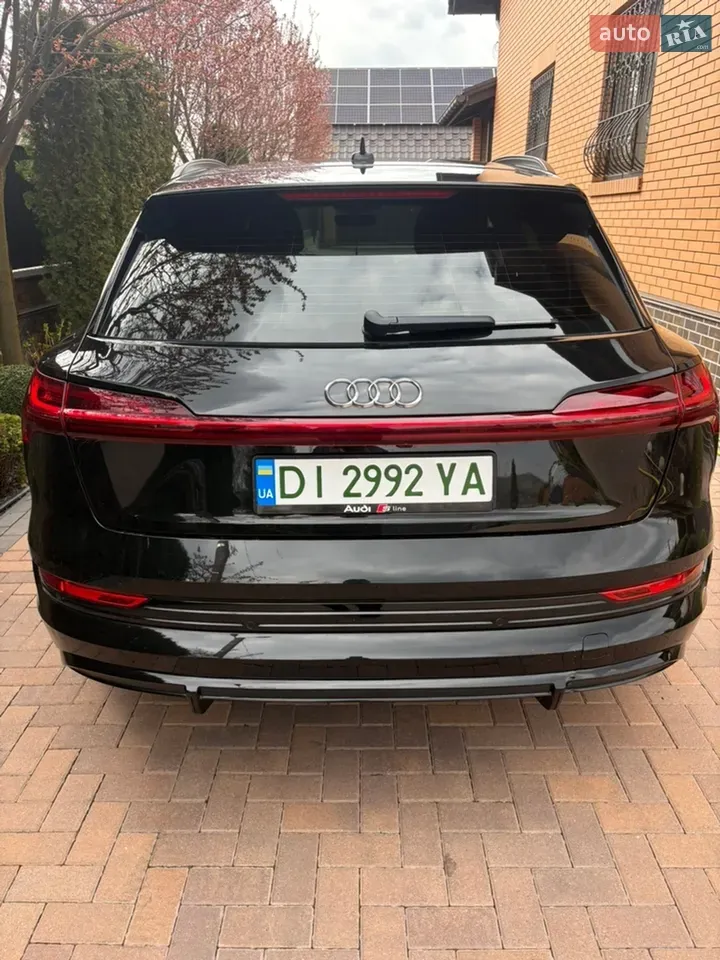 Audi E-Tron 2021 photo 5