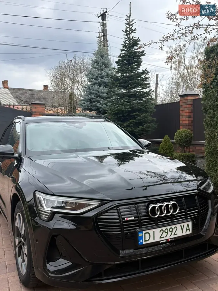 Audi E-Tron 2021 photo 2