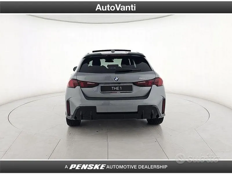 BMW 1 Series 2026 photo 4