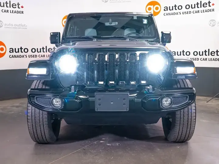 Jeep Wrangler 2023 photo 2