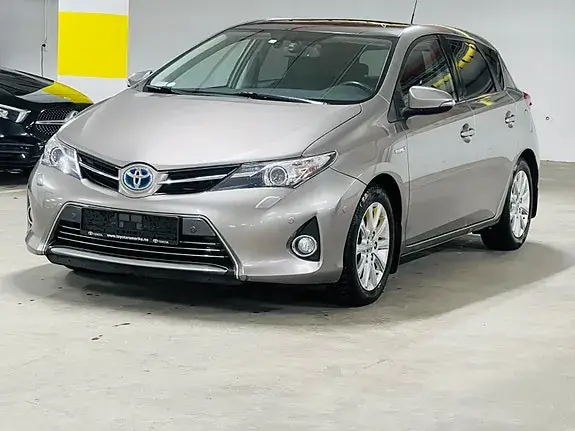 Toyota Auris 2013 photo 3