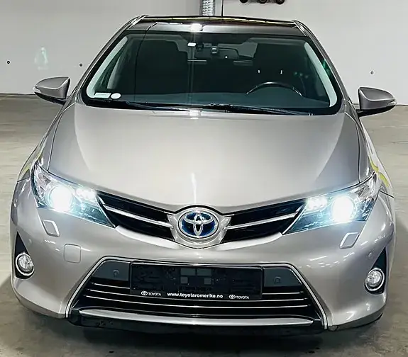 Toyota Auris 2013 photo 5