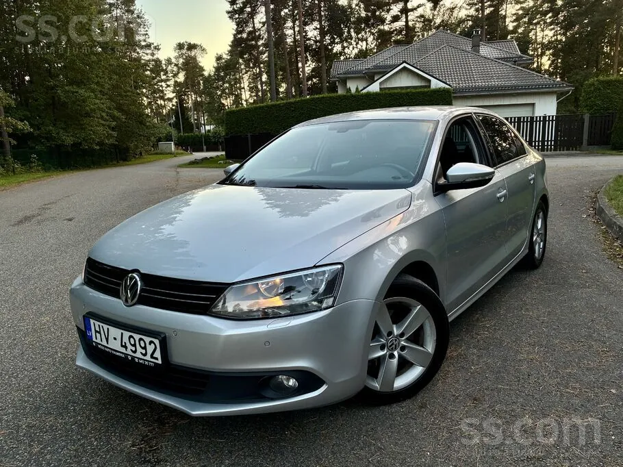 Volkswagen Jetta 2012 photo 2