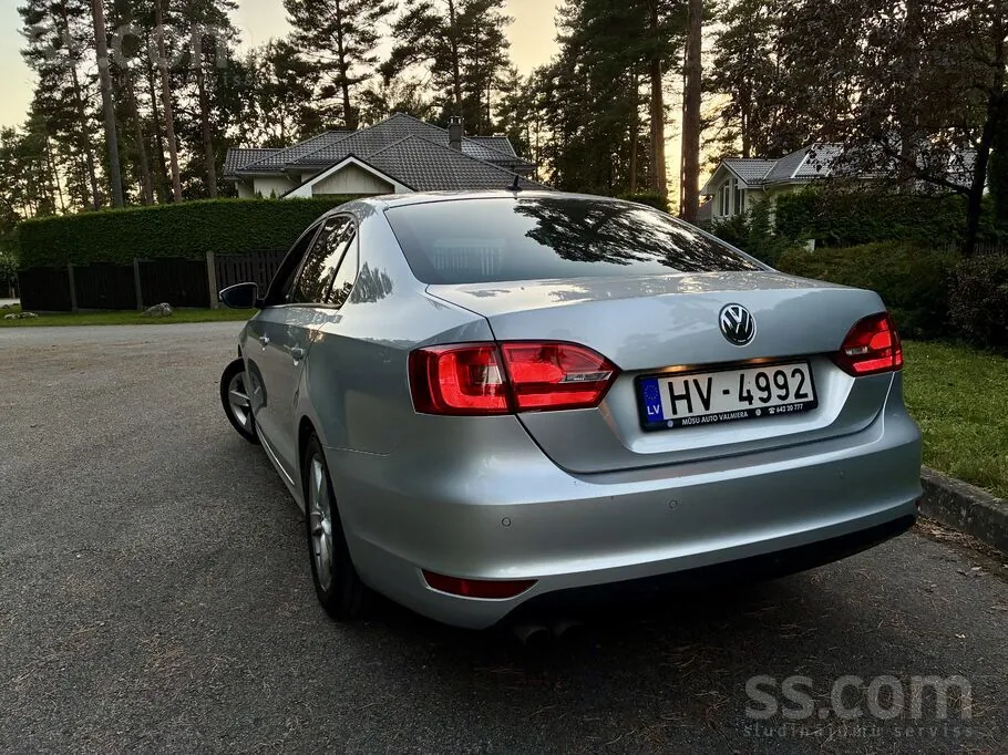 Volkswagen Jetta 2012 photo 4